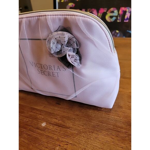 Victoria's Secret MESH TEASE Clutch Bag Purse Pouch MAKE UP CASE AUTHENTIC - Picture 2 of 9